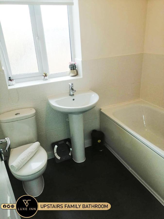 Luxe Inn, Birmingham Airport & Nec, Free Parking Marston Green Exteriör bild